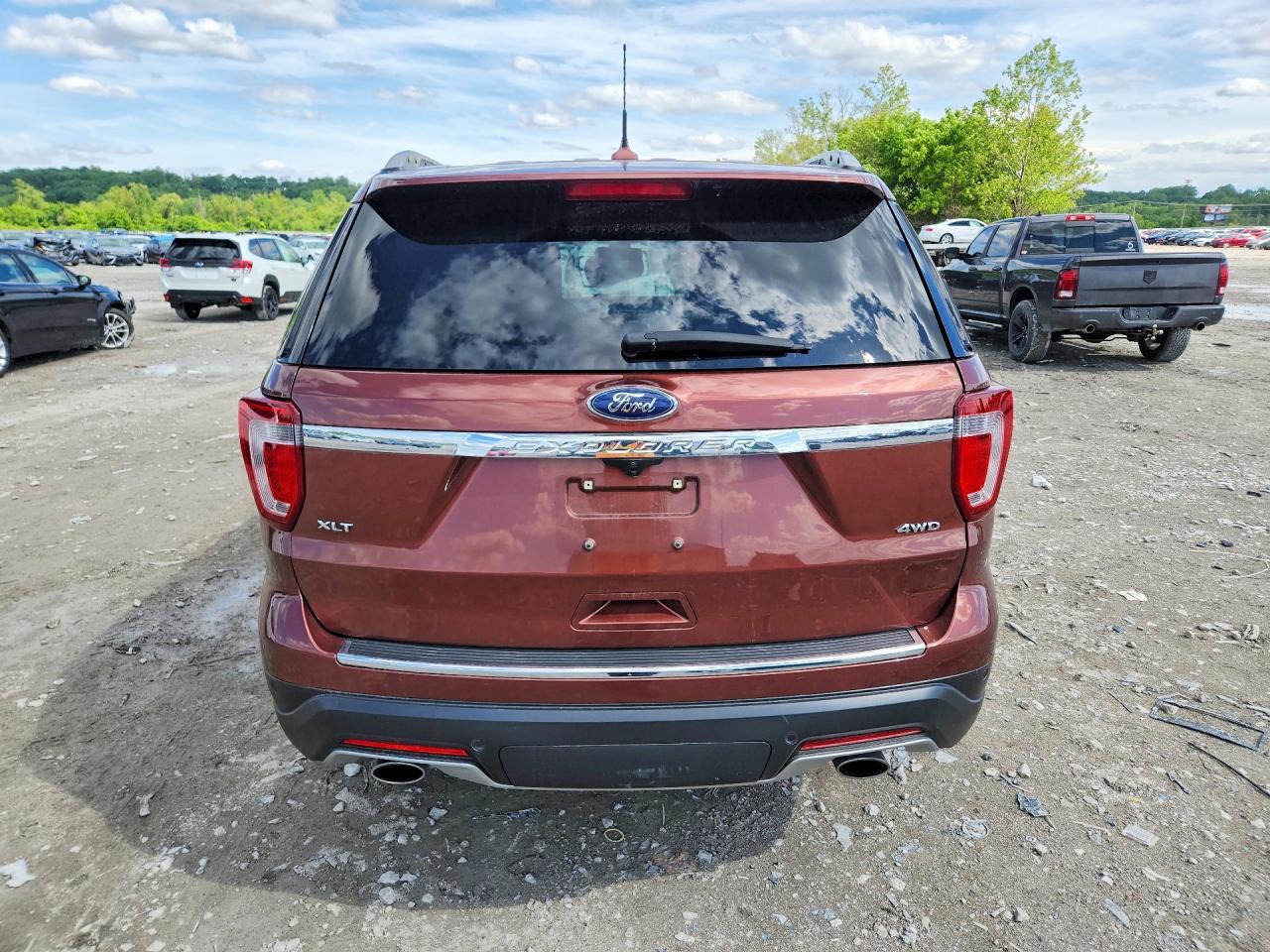 FORD EXPLORER 2018 — 7