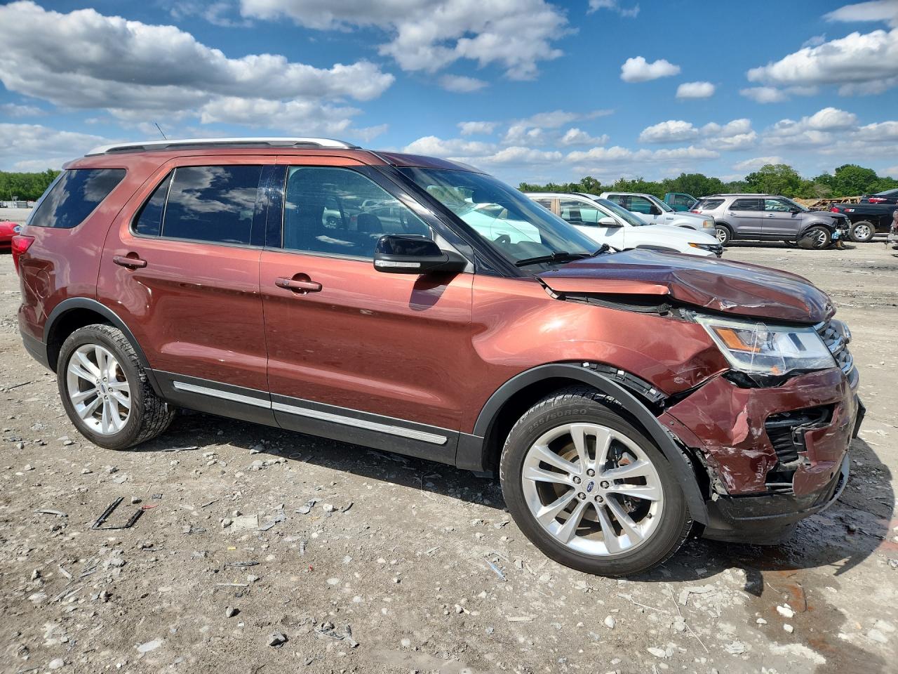 FORD EXPLORER 2018 — 5