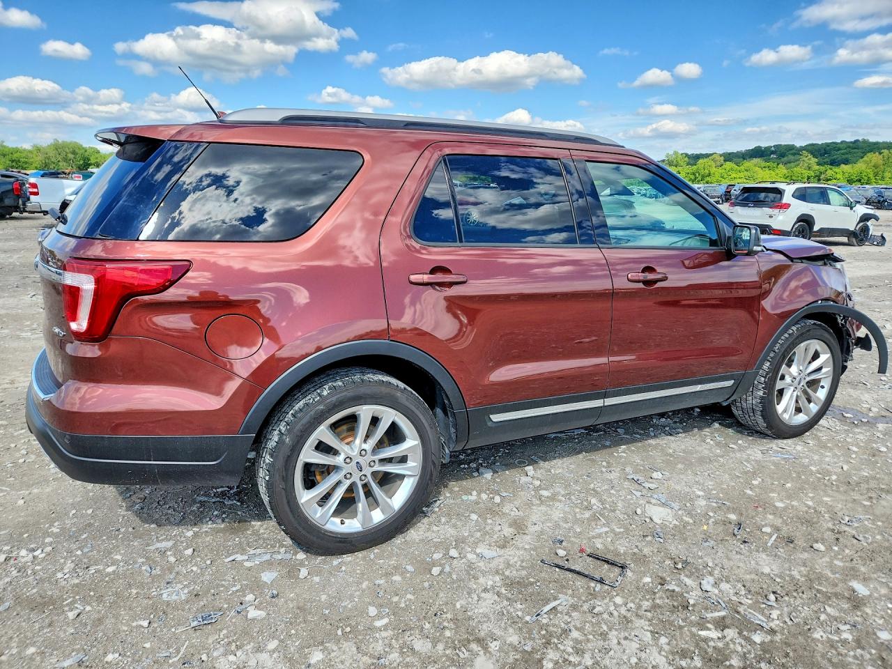 FORD EXPLORER 2018 — 4