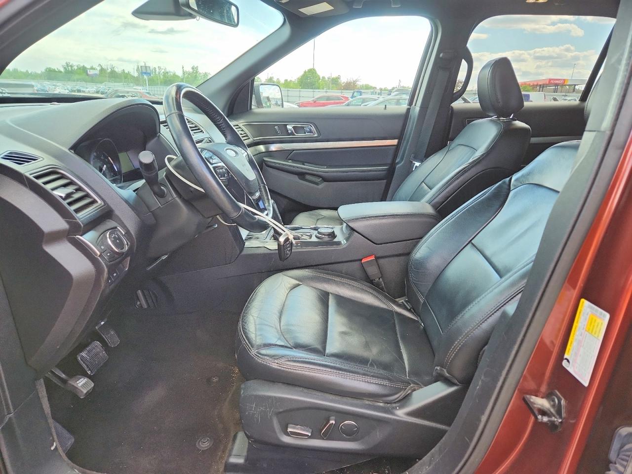 FORD EXPLORER 2018 — 8