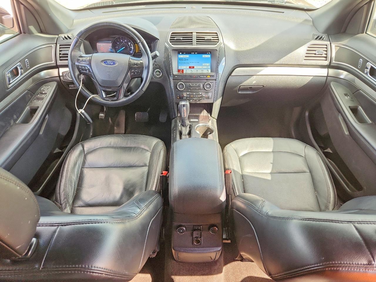 FORD EXPLORER 2018 — 9