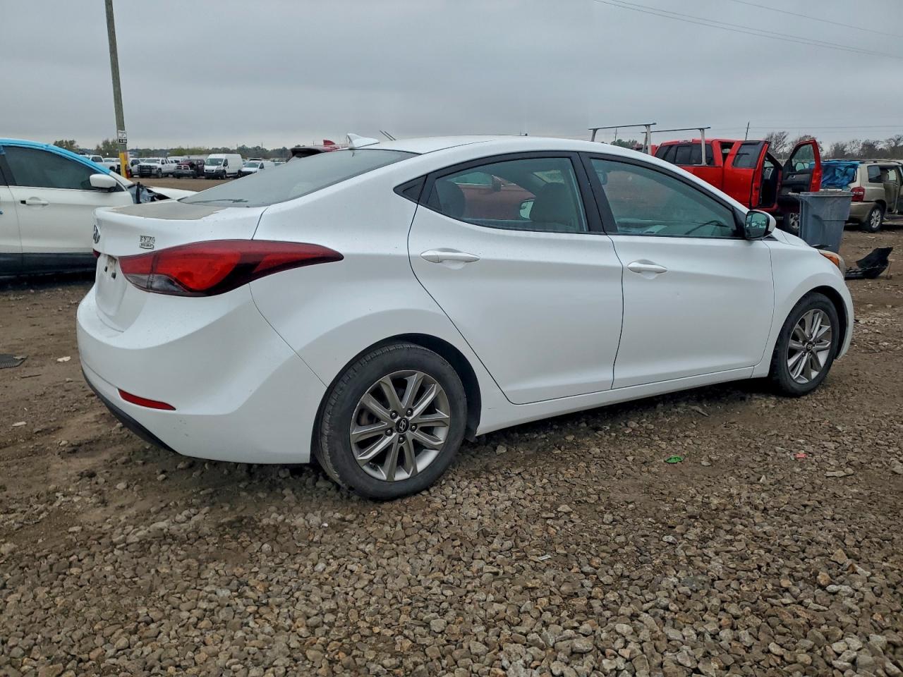 HYUNDAI ELANTRA 2016 — 4