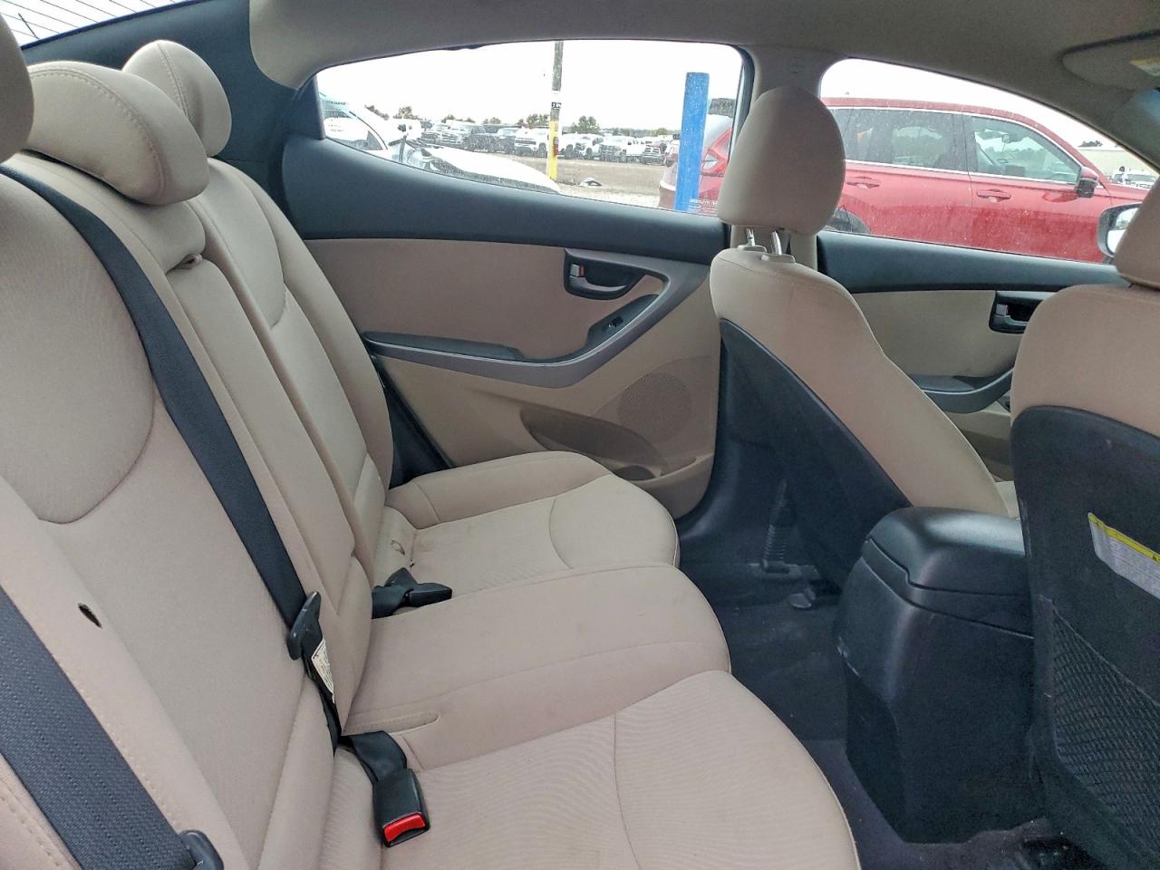 HYUNDAI ELANTRA 2016 — 11