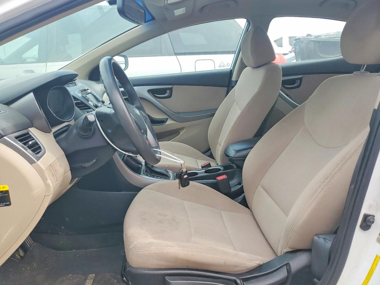 HYUNDAI ELANTRA 2016 — 8
