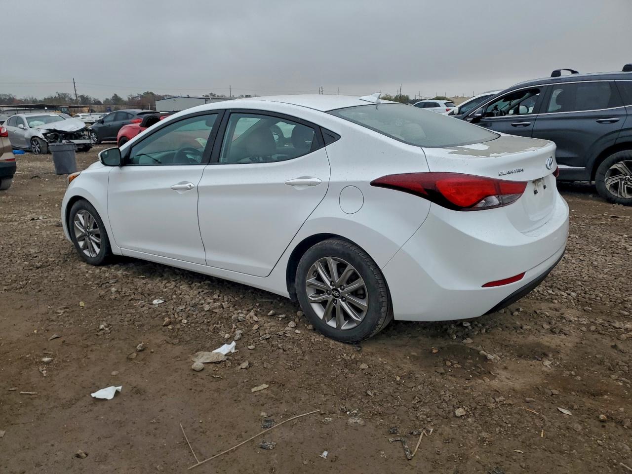 HYUNDAI ELANTRA 2016 — 3