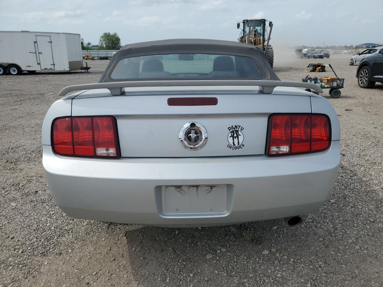 FORD MUSTANG 2006 — 7
