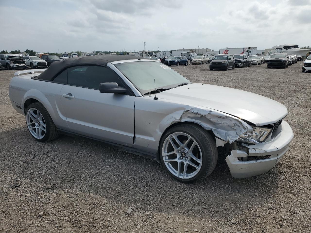 FORD MUSTANG 2006 — 5