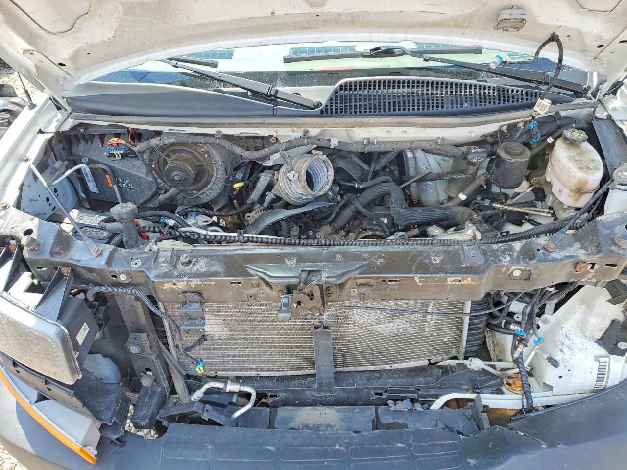CHEVROLET EXPRESS G2500 2022 — 13