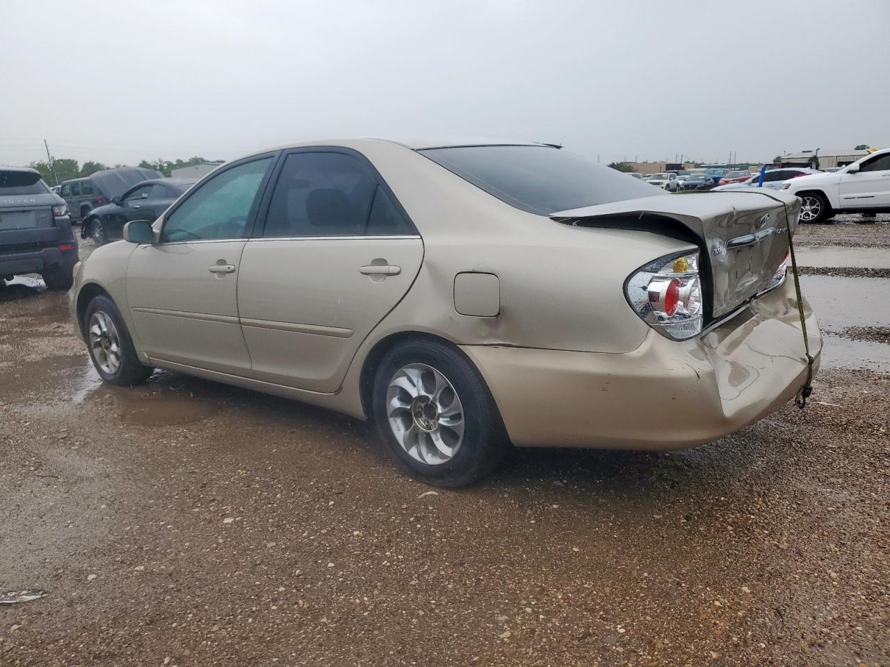 TOYOTA CAMRY 2006 — 3