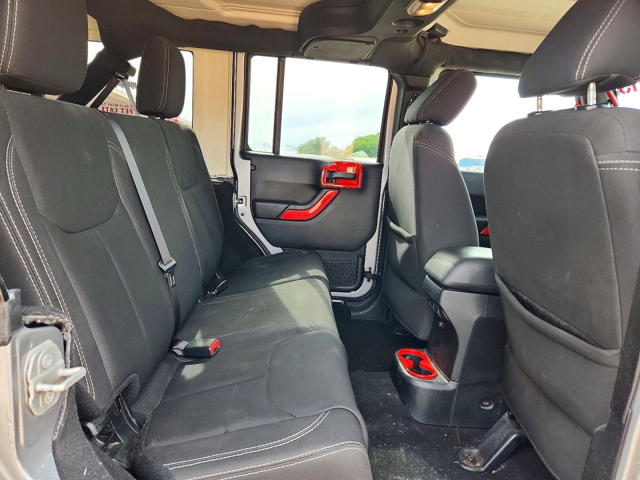 JEEP WRANGLER UNLIMITED 2018 — 12