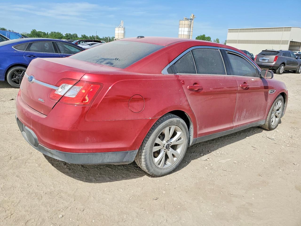 FORD TAURUS 2010 — 4