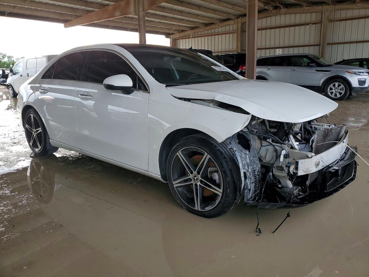 2021 MERCEDES-BENZ A 220