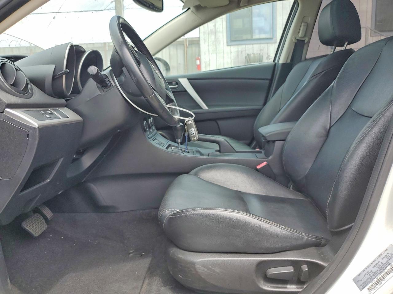 MAZDA 3 2013 — 8