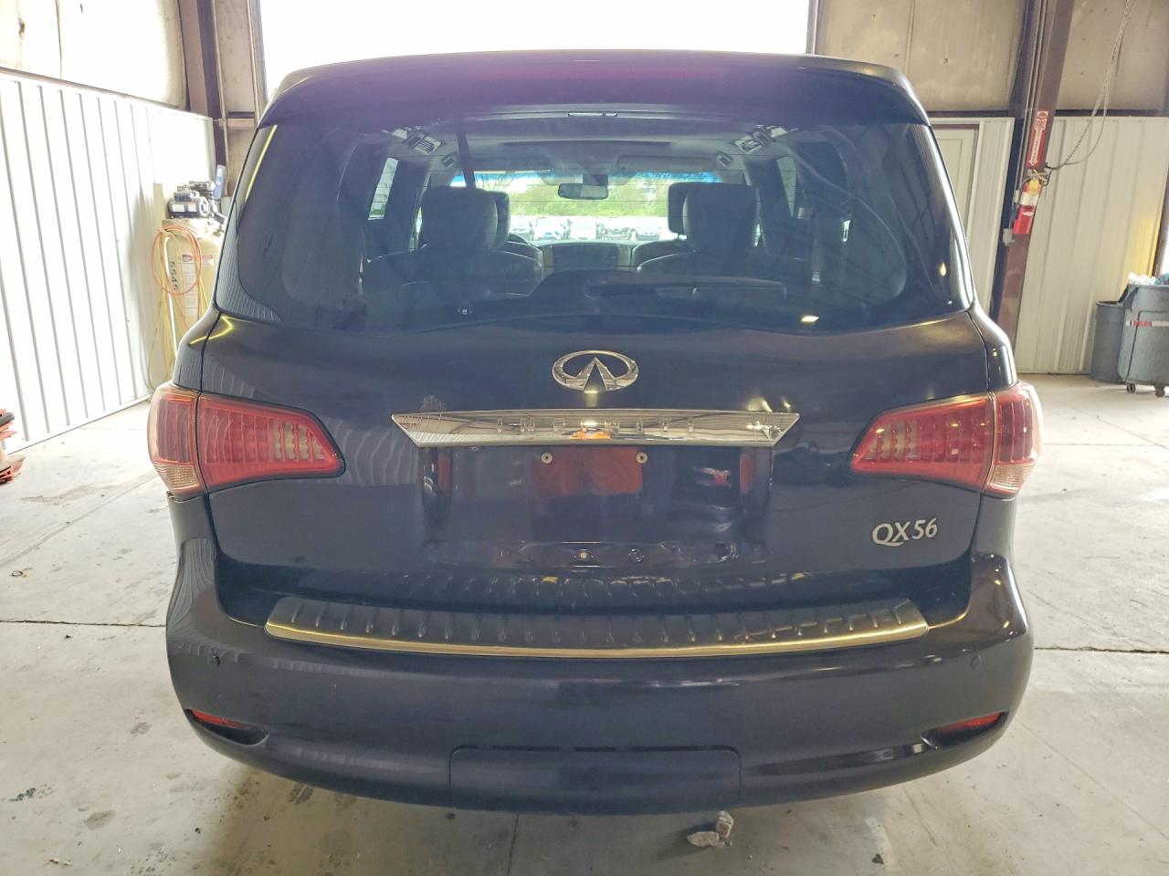INFINITI QX56 2011 — 7