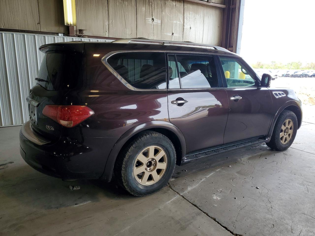 INFINITI QX56 2011 — 4