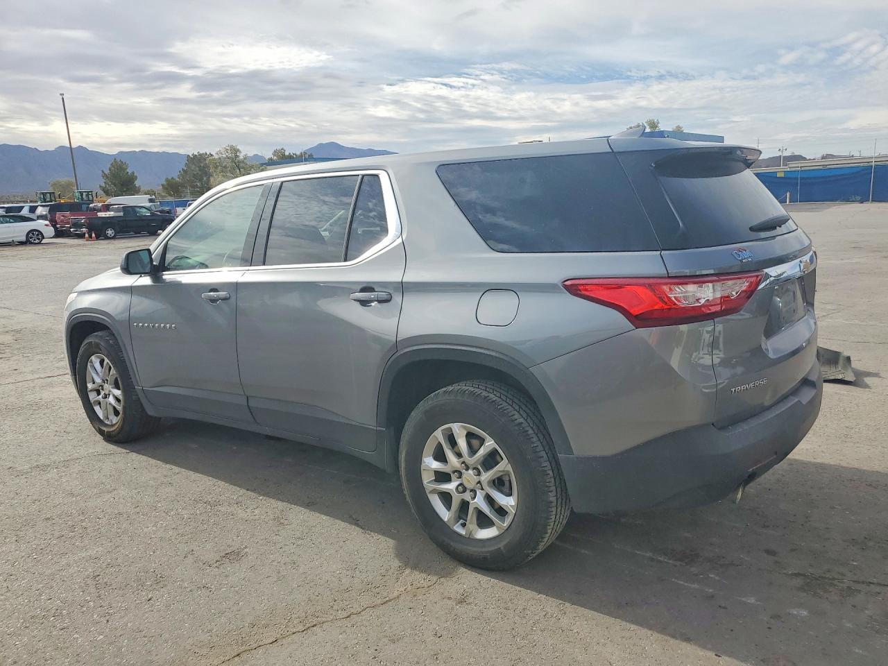CHEVROLET TRAVERSE 2020 — 3