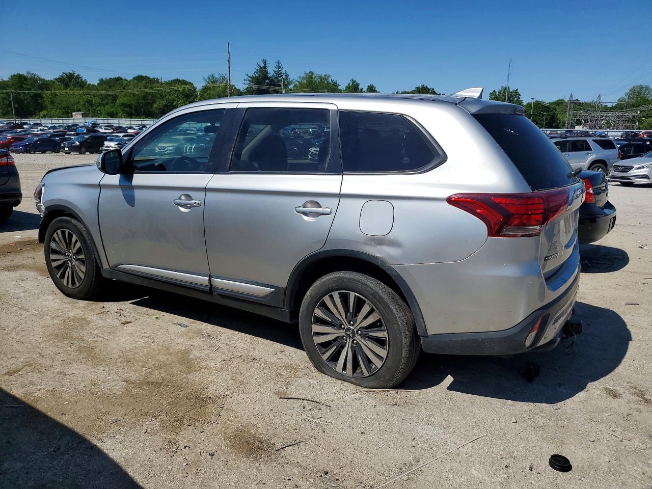 MITSUBISHI OUTLANDER 2019 — 3