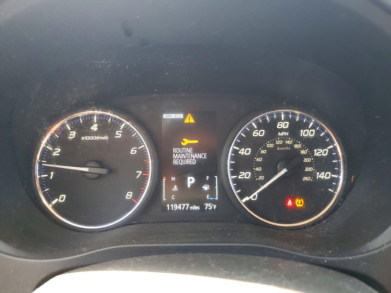 MITSUBISHI OUTLANDER 2019 — 10