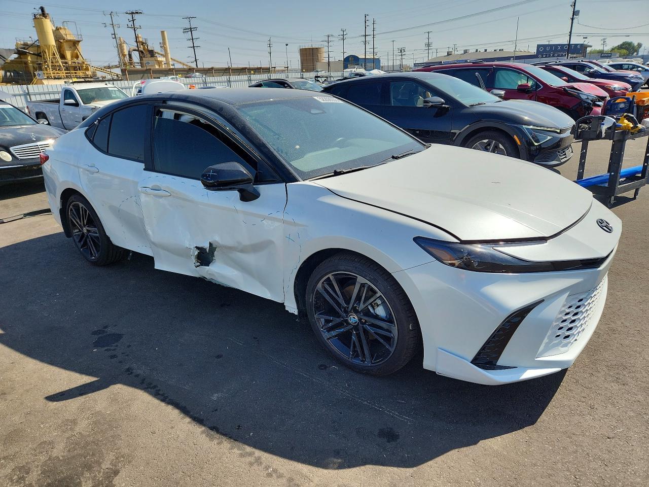 TOYOTA CAMRY 2025 — 5
