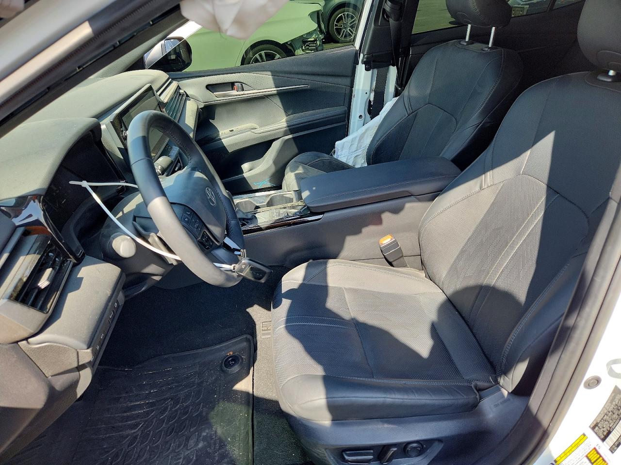 TOYOTA CAMRY 2025 — 8