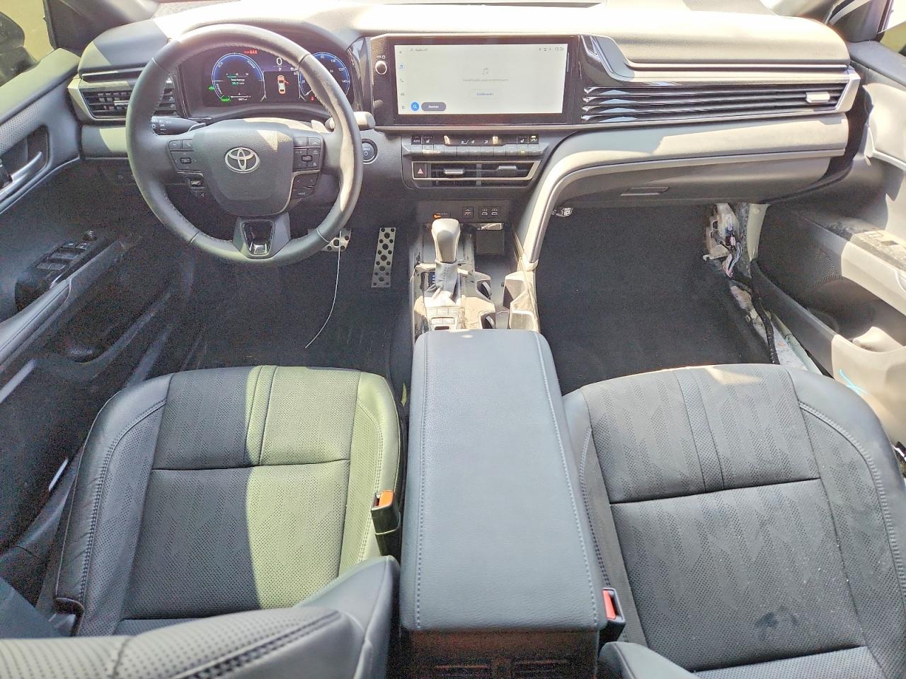 TOYOTA CAMRY 2025 — 9