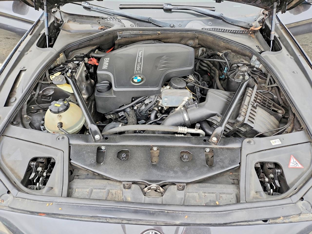 BMW 528 2015 — 12