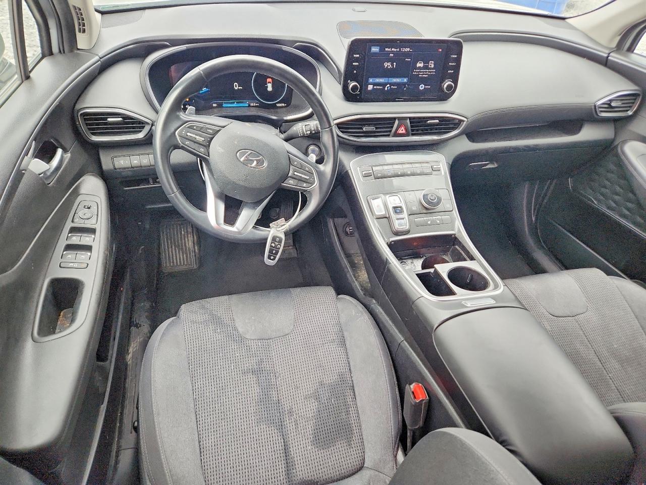 HYUNDAI SANTA FE 2022 — 9