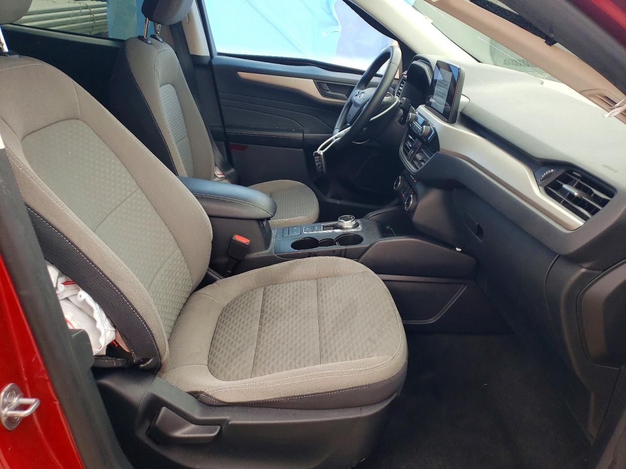 FORD ESCAPE 2022 — 8