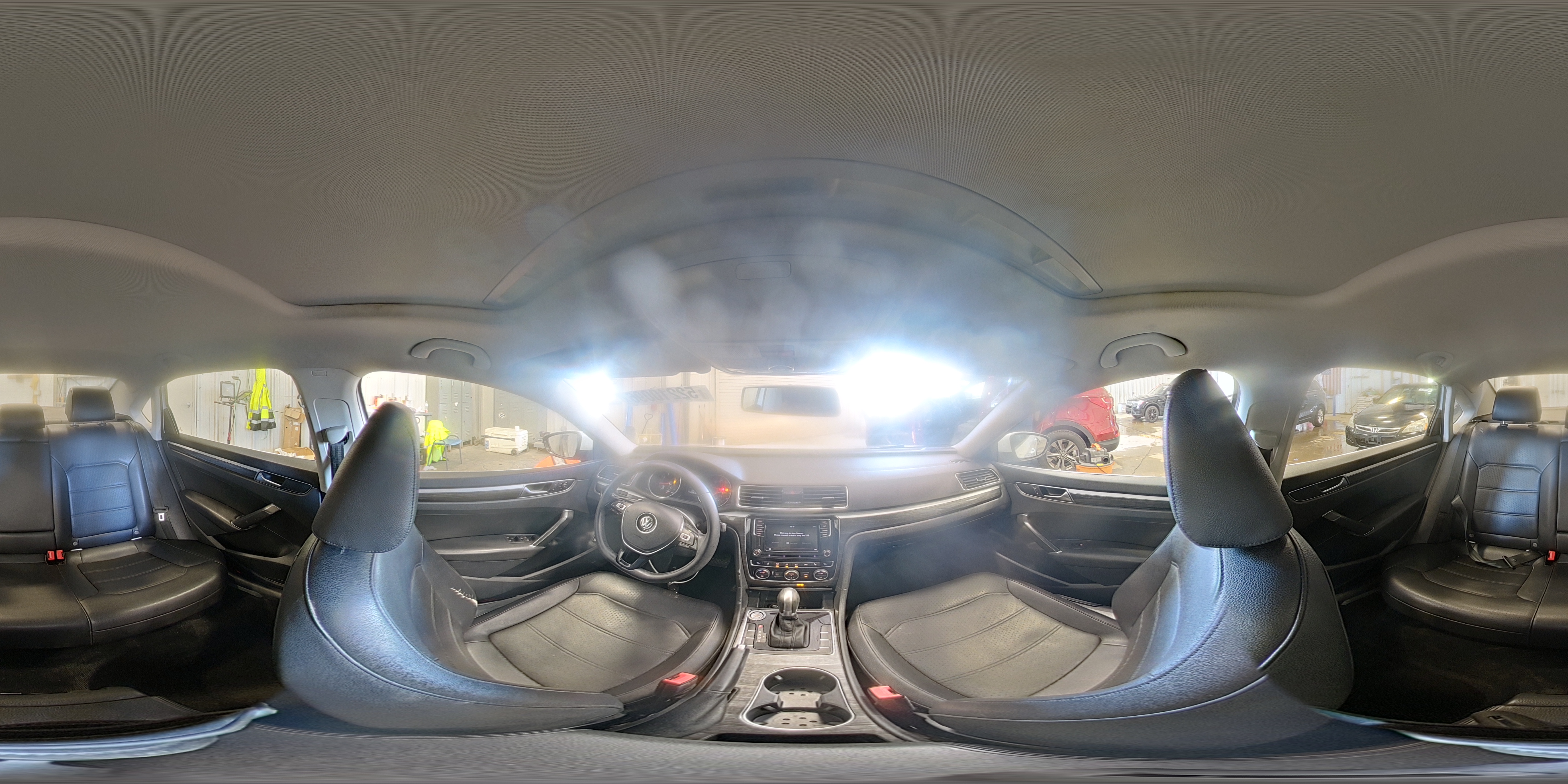VOLKSWAGEN PASSAT 2018 — 14