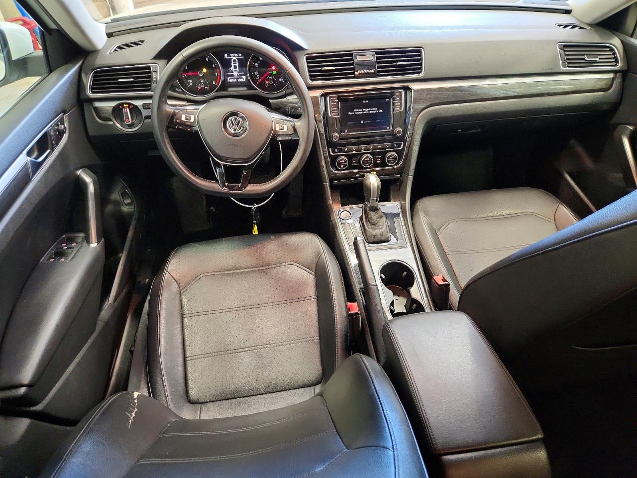 VOLKSWAGEN PASSAT 2018 — 9