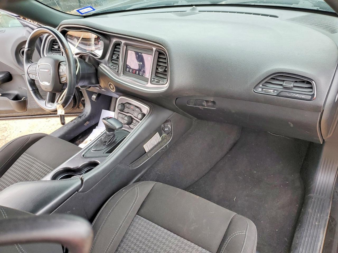 DODGE CHALLENGER 2020 — 9