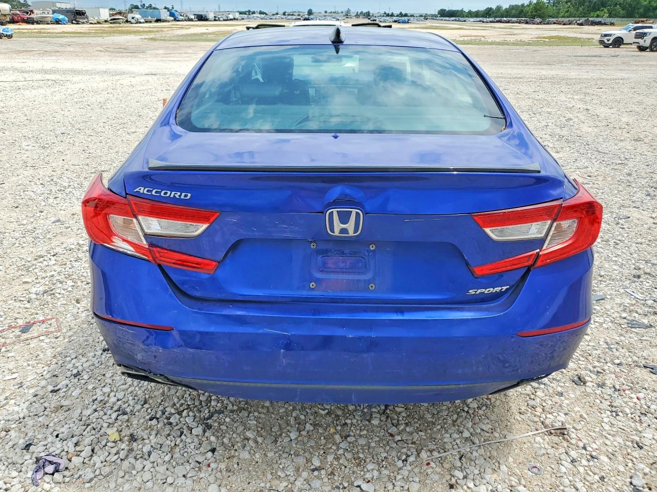 HONDA ACCORD 2022 — 7