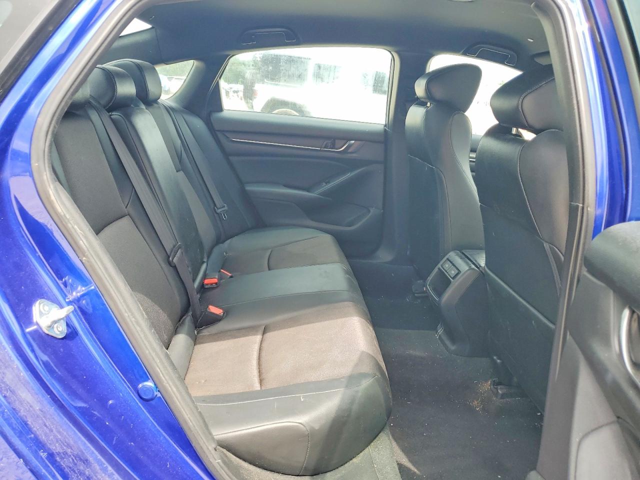 HONDA ACCORD 2022 — 11