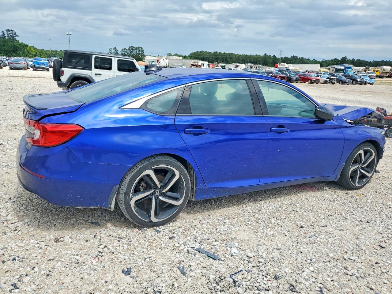 HONDA ACCORD 2022 — 4