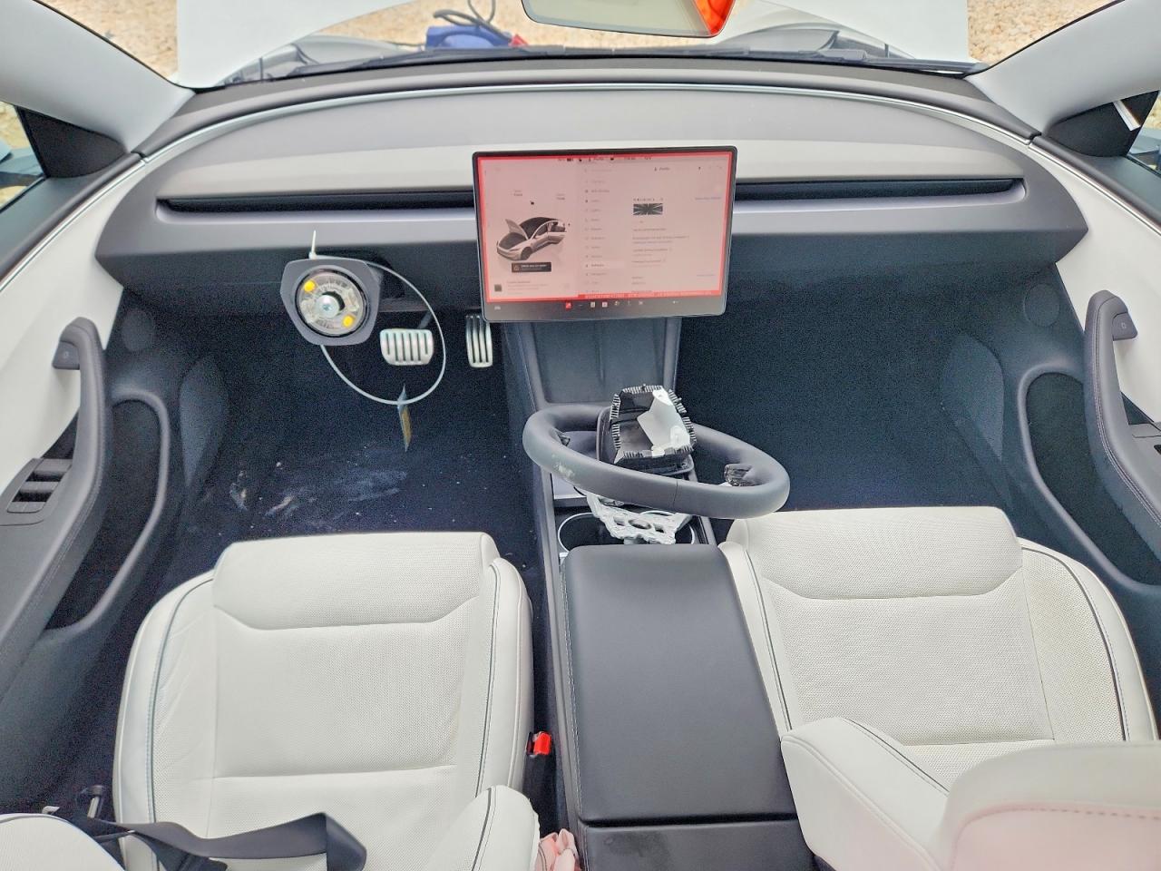 TESLA MODEL 3 2025 — 9