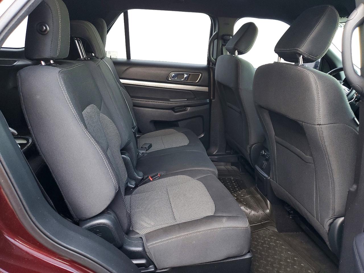 FORD EXPLORER 2018 — 12