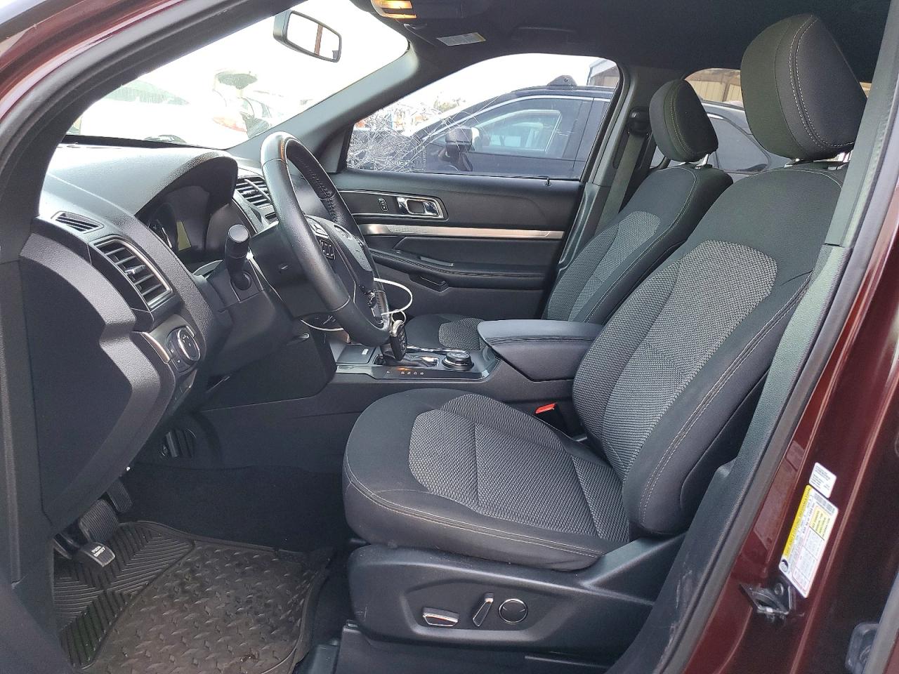 FORD EXPLORER 2018 — 8