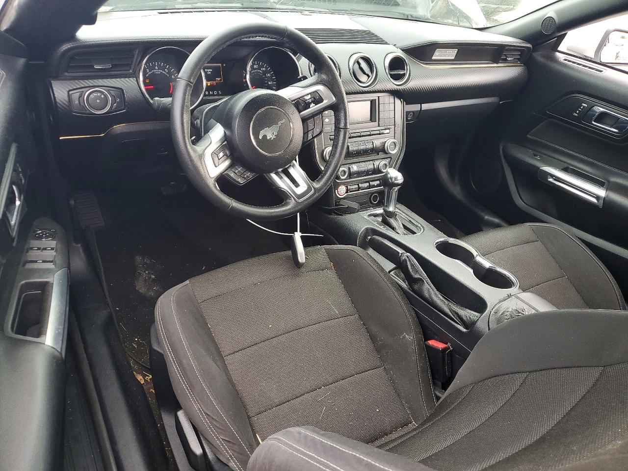FORD MUSTANG 2016 — 9