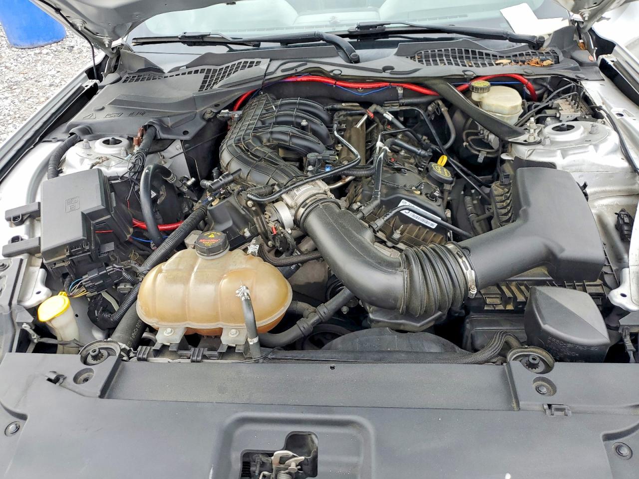 FORD MUSTANG 2016 — 12