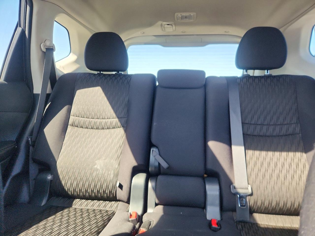NISSAN ROGUE 2018 — 11