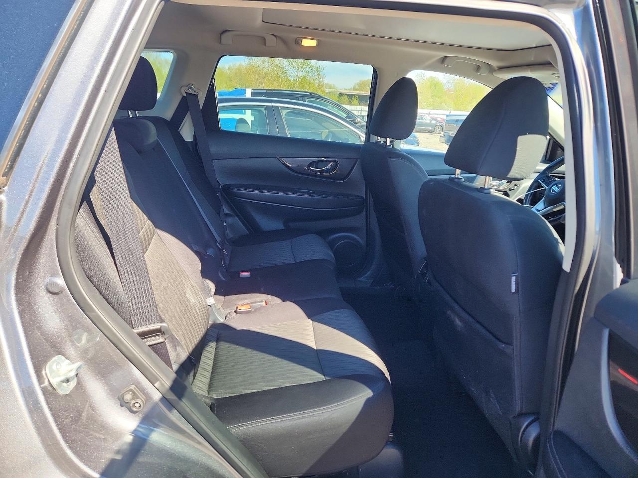 NISSAN ROGUE 2018 — 12