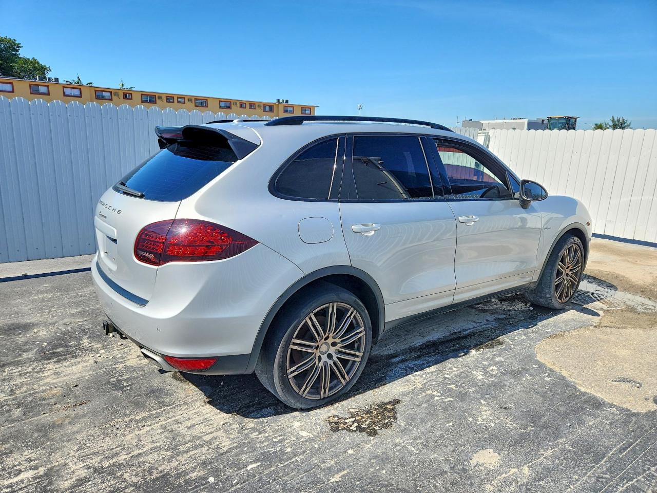 PORSCHE CAYENNE 2013 — 4