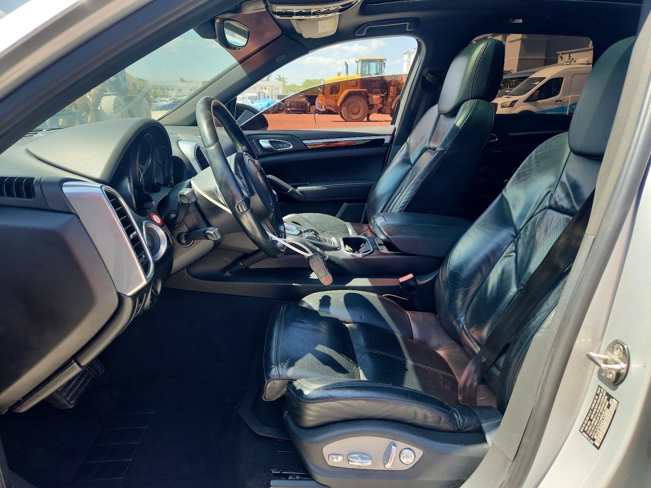 PORSCHE CAYENNE 2013 — 8