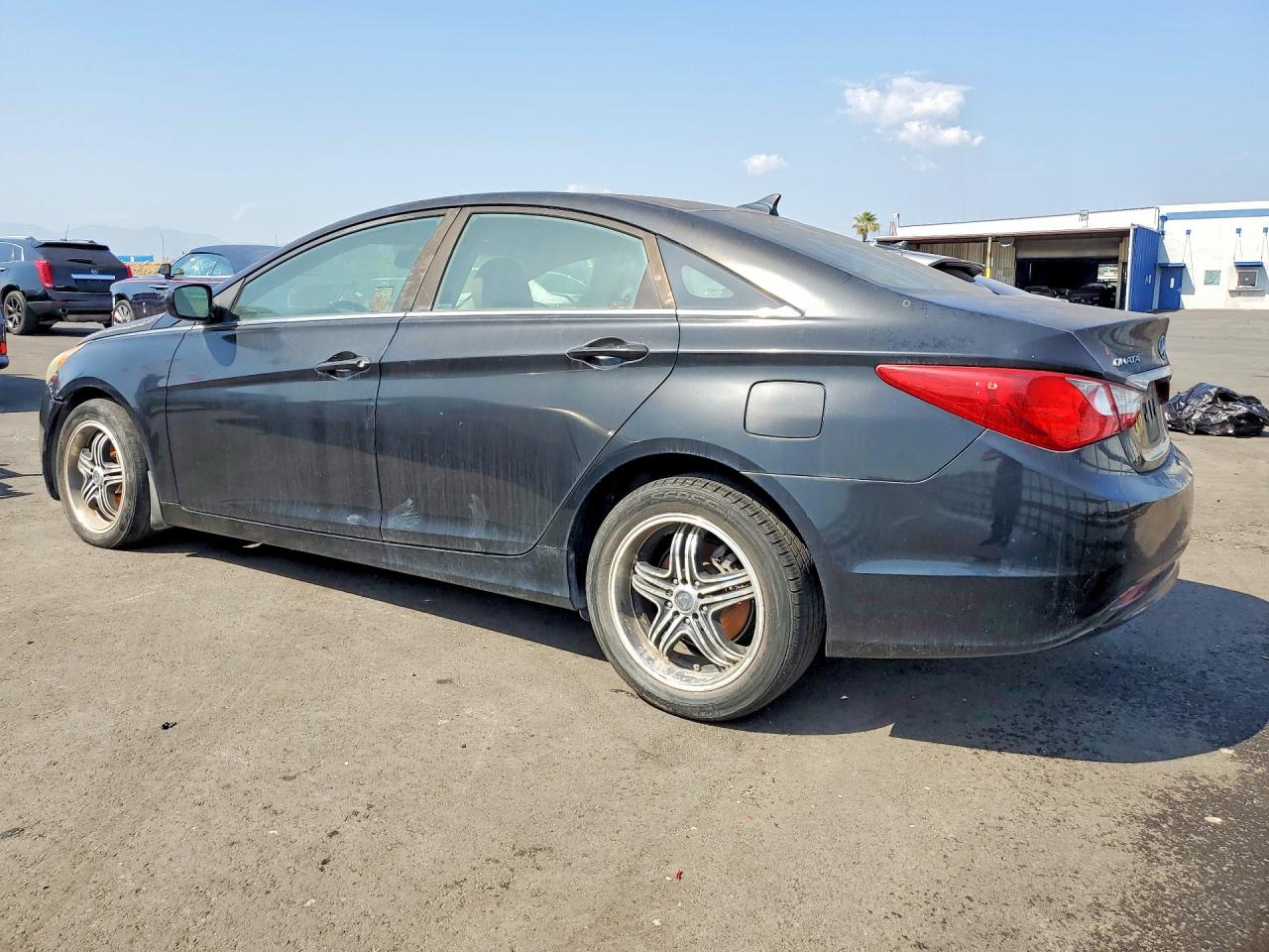 HYUNDAI SONATA 2011 — 3