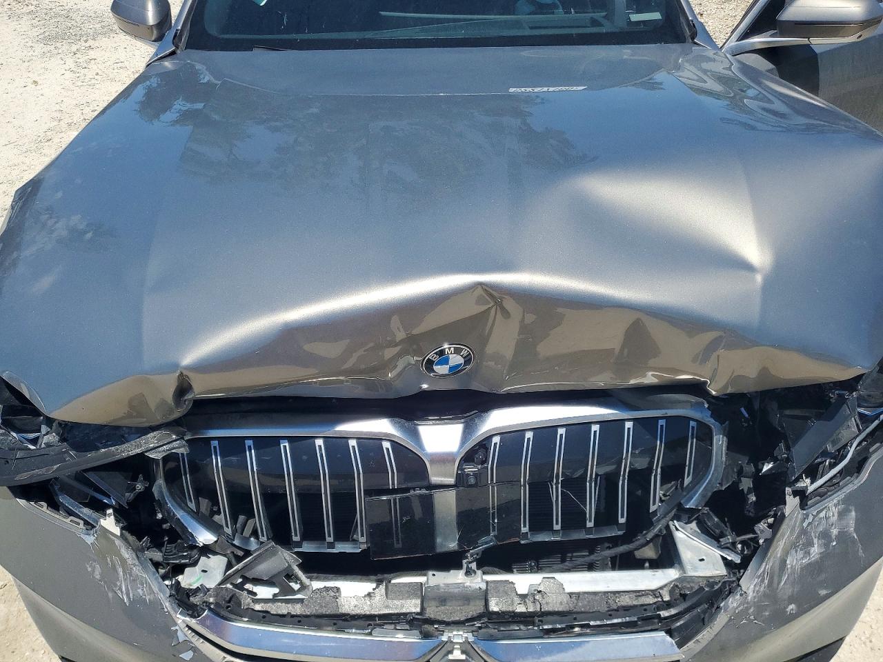 BMW 530 2024 — 12