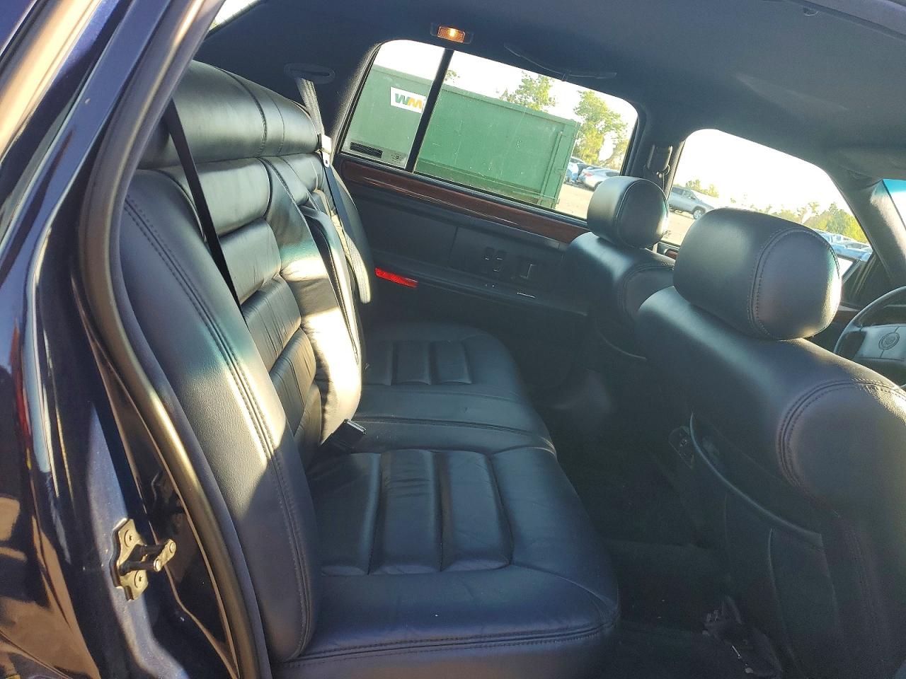 CADILLAC DEVILLE 1994 — 11