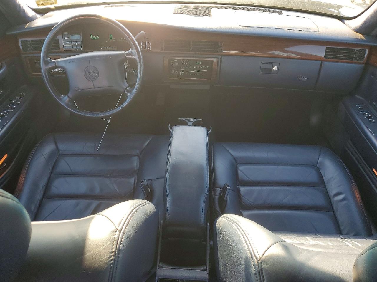CADILLAC DEVILLE 1994 — 9