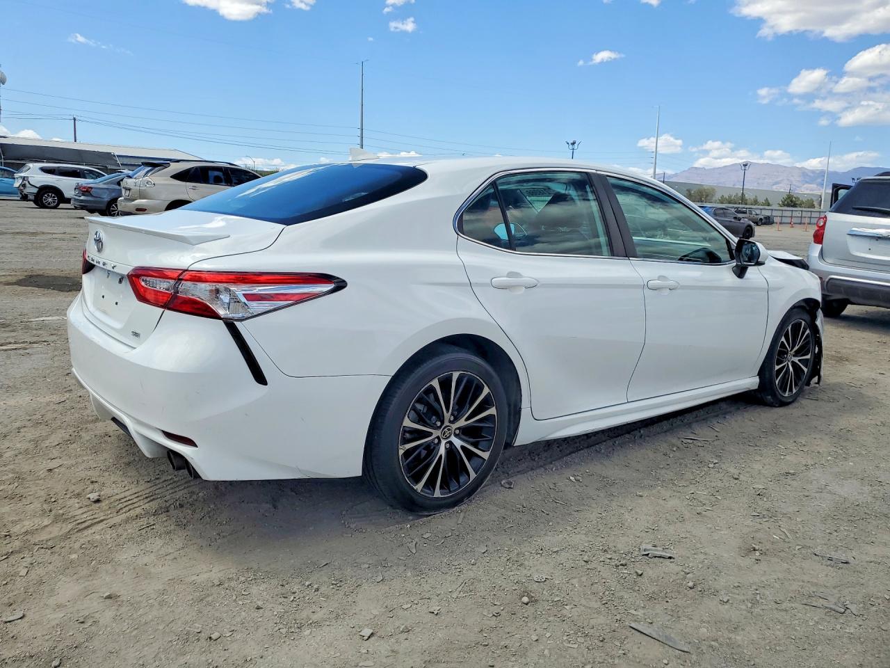 TOYOTA CAMRY 2020 — 4