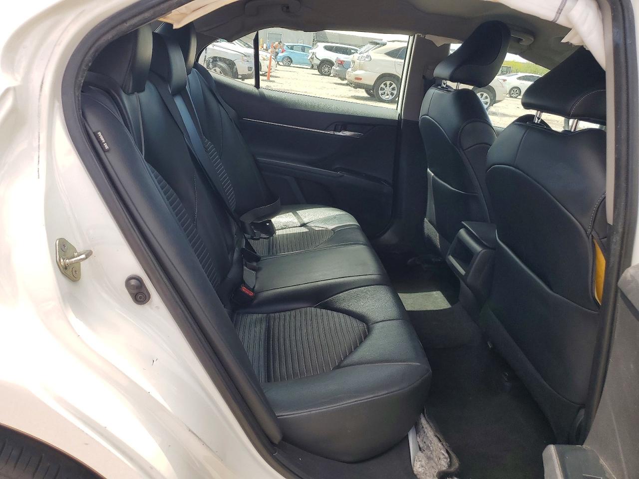 TOYOTA CAMRY 2020 — 11