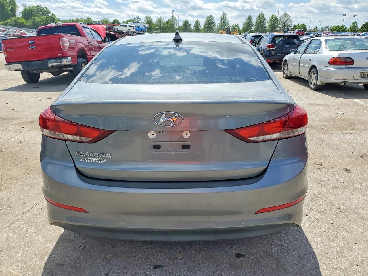 HYUNDAI ELANTRA 2017 — 7